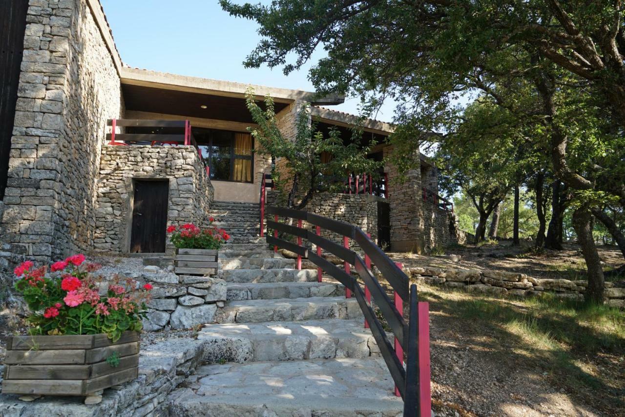 Отель Vvf Luberon Provence Мюр Экстерьер фото